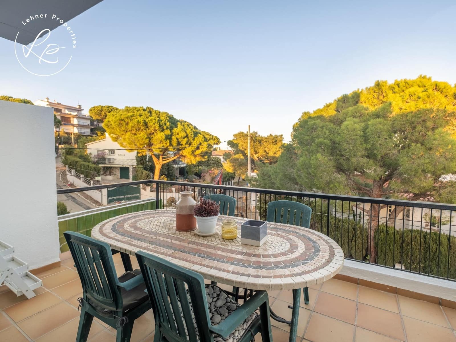 3 makuuhuone Kattohuoneisto myytävänä paikassa Llanca mukana 
autotalli - 285 000 € (Ref: 9518877)