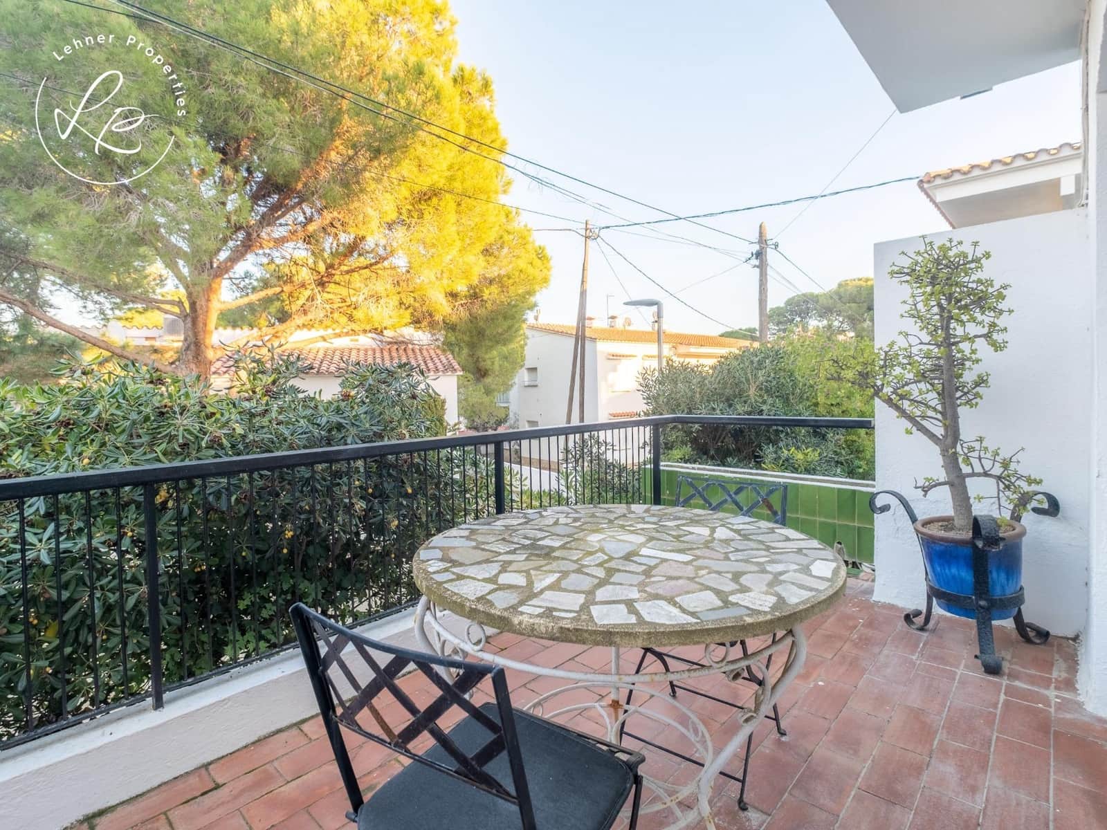 3 makuuhuone Kattohuoneisto myytävänä paikassa Llanca mukana 
autotalli - 285 000 € (Ref: 9518877)