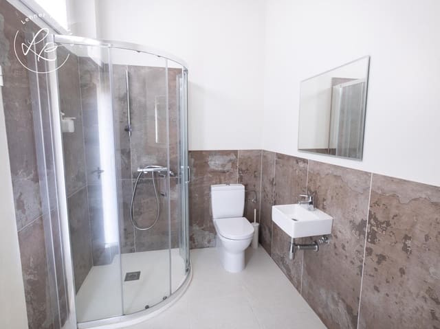 2 soveværelse Erhverv til salg i Empuriabrava, Castelló d'Empúries - € 139.000 (Ref: 9565216)