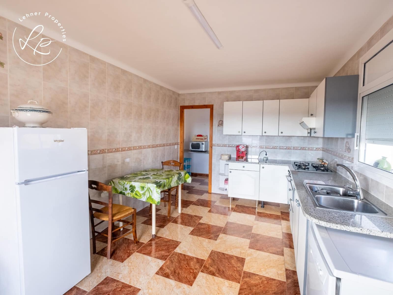 4 bedroom Villa for sale in Vilajuiga with garage - € 320,000 (Ref: 9604943)