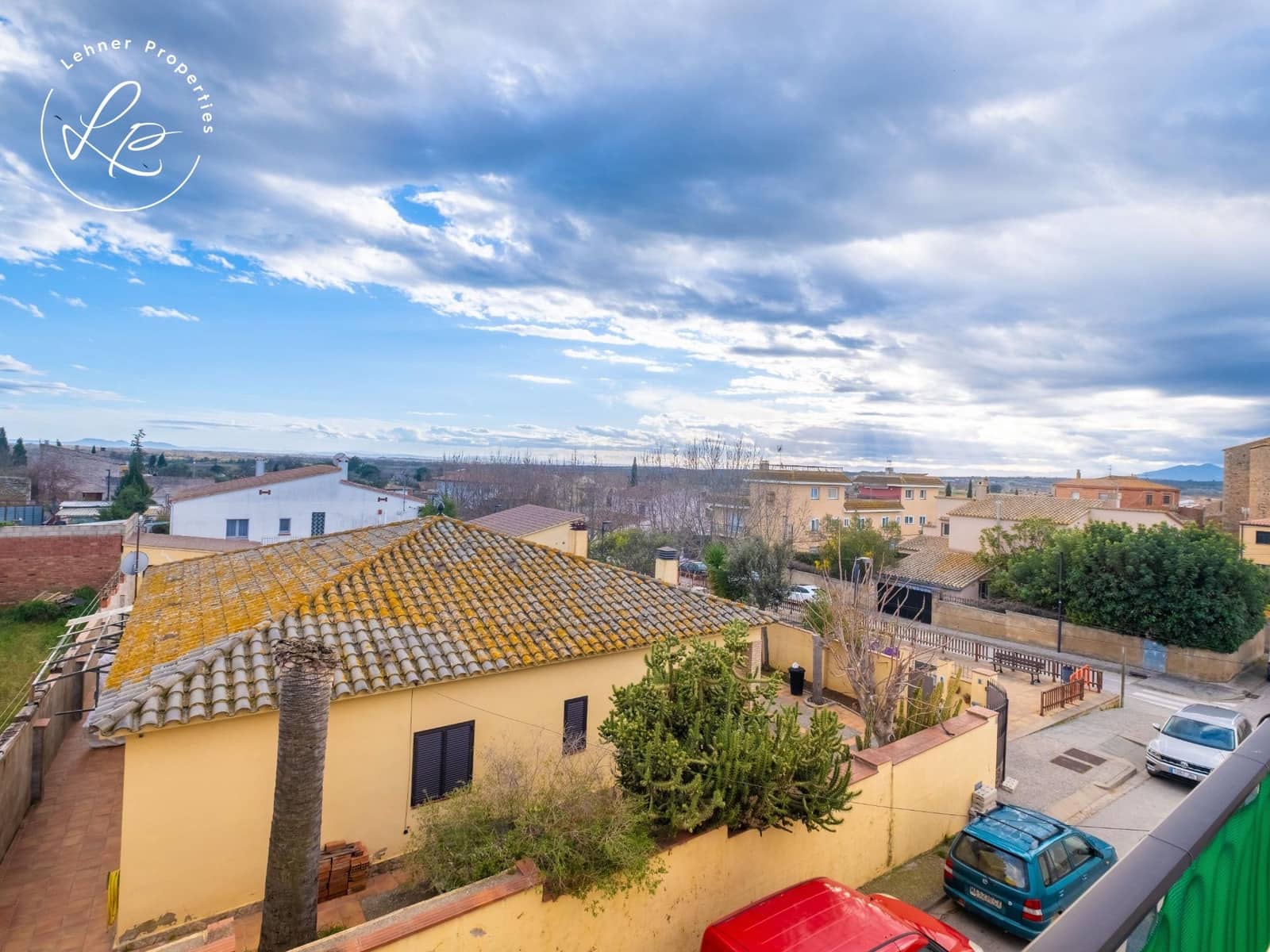 4 bedroom Villa for sale in Vilajuiga with garage - € 320,000 (Ref: 9604943)