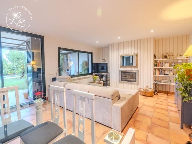 3 soveværelse Rækkehus til salg i Navata med swimmingpool - € 475.000 (Ref: 9698809)