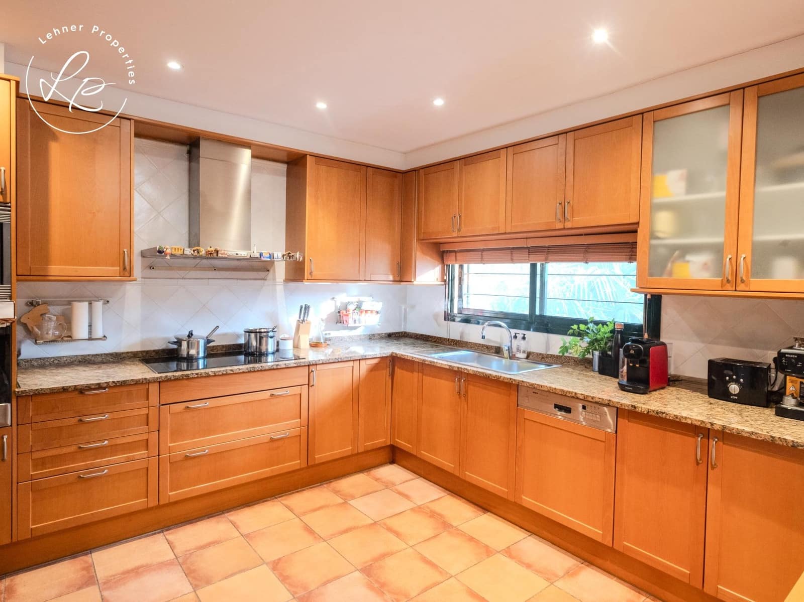 3 bedroom Terraced Villa for sale in Navata with pool - € 475,000 (Ref: 9698809)