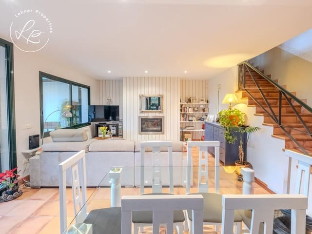 3 soveværelse Rækkehus til salg i Navata med swimmingpool - € 475.000 (Ref: 9698809)