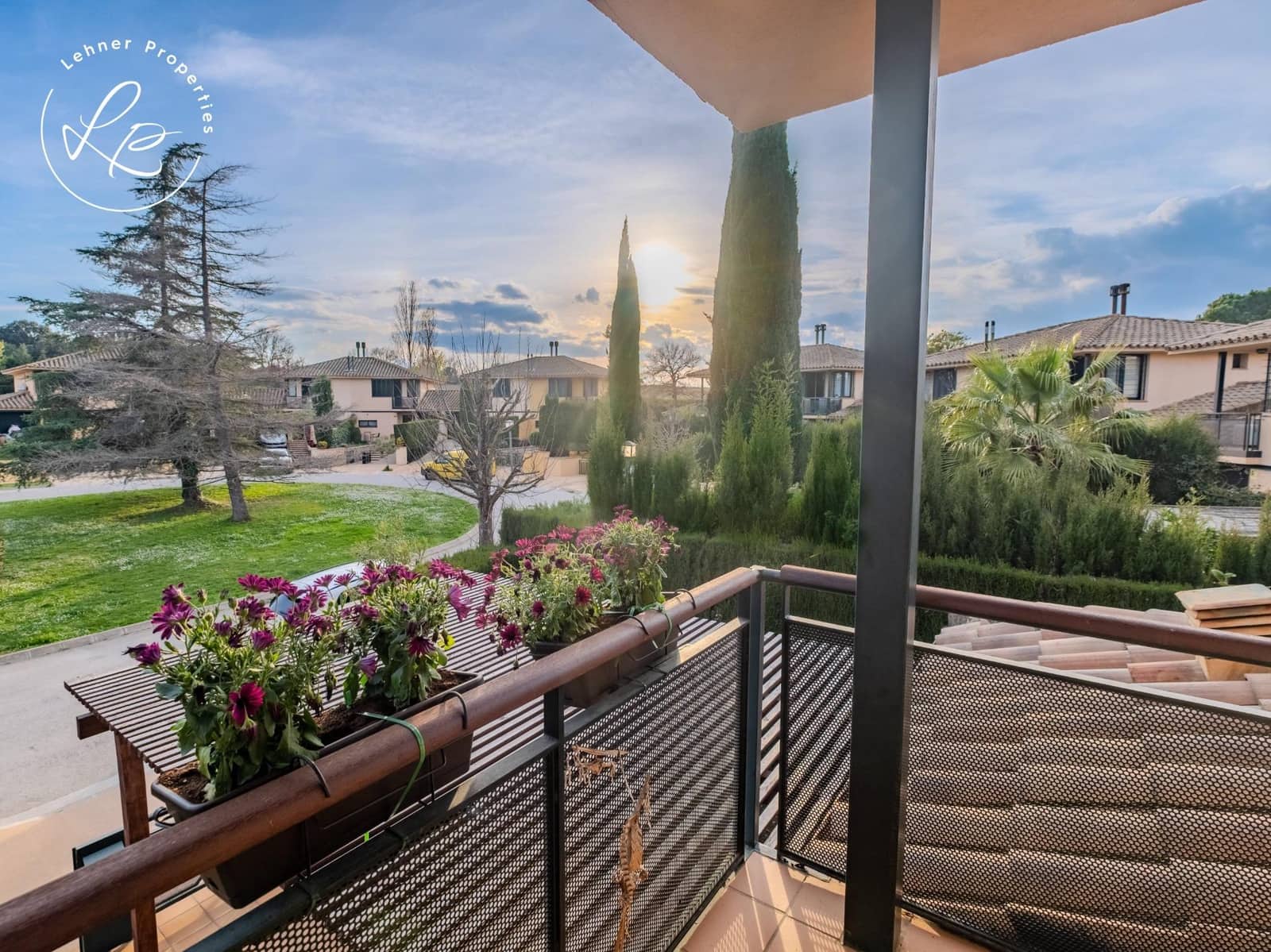 3 bedroom Terraced Villa for sale in Navata with pool - € 475,000 (Ref: 9698809)