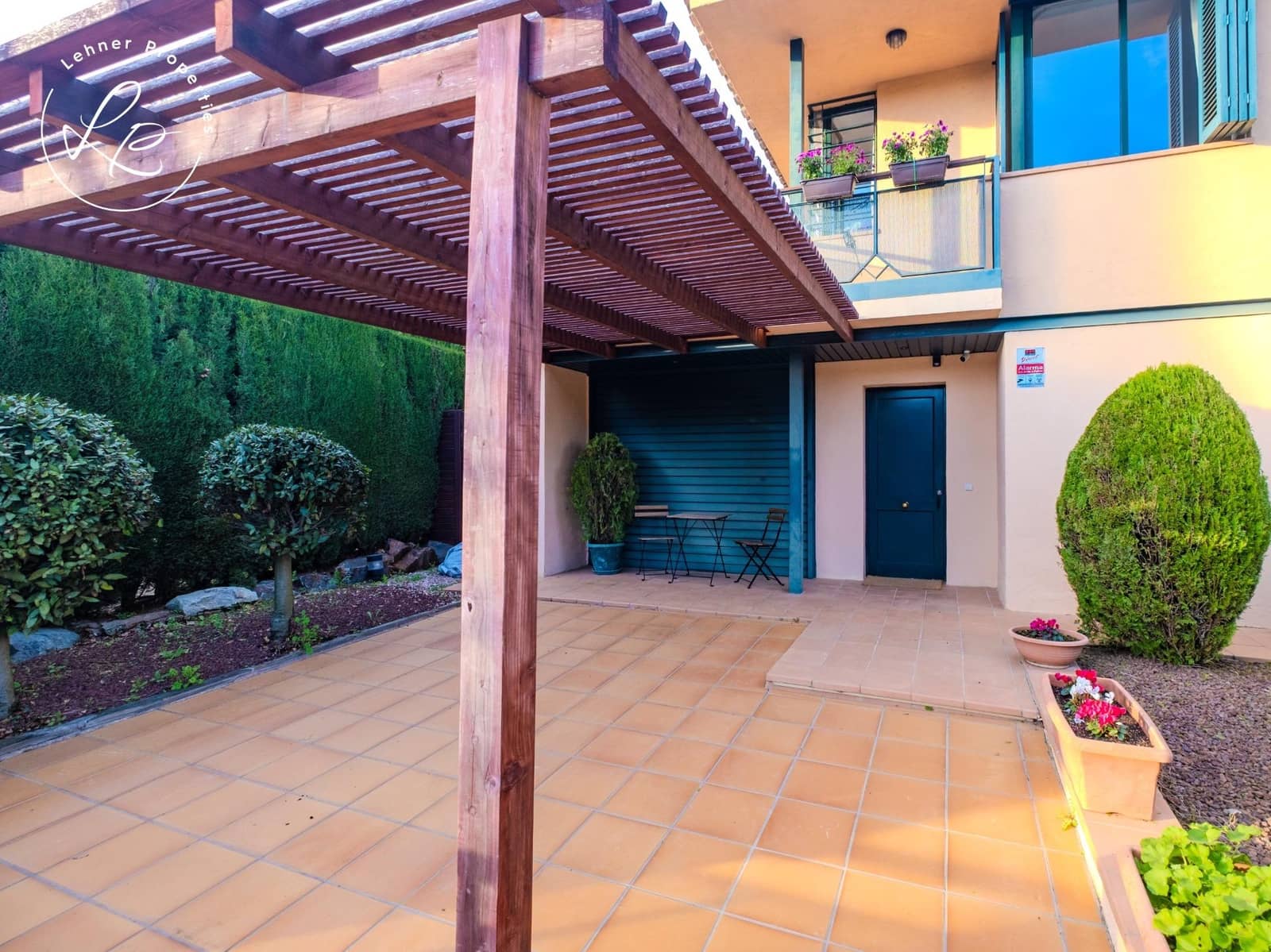 3 bedroom Terraced Villa for sale in Navata with pool - € 475,000 (Ref: 9698809)