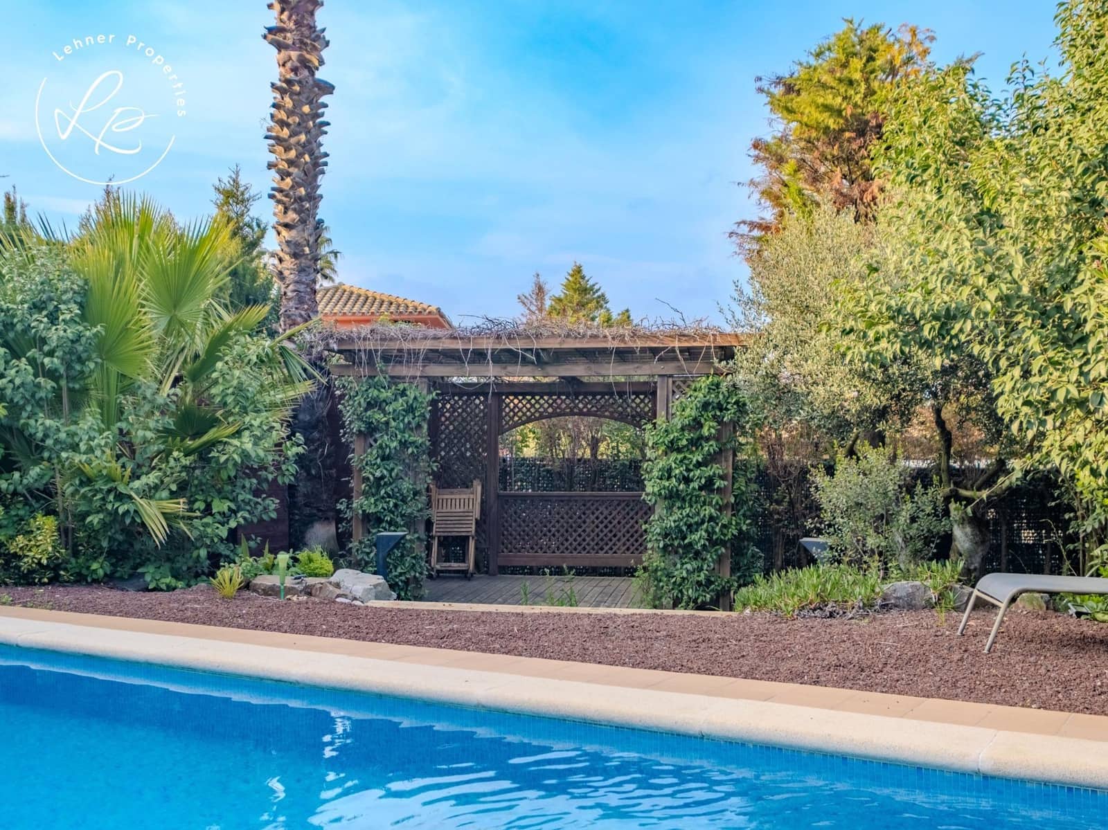 3 bedroom Terraced Villa for sale in Navata with pool - € 475,000 (Ref: 9698809)