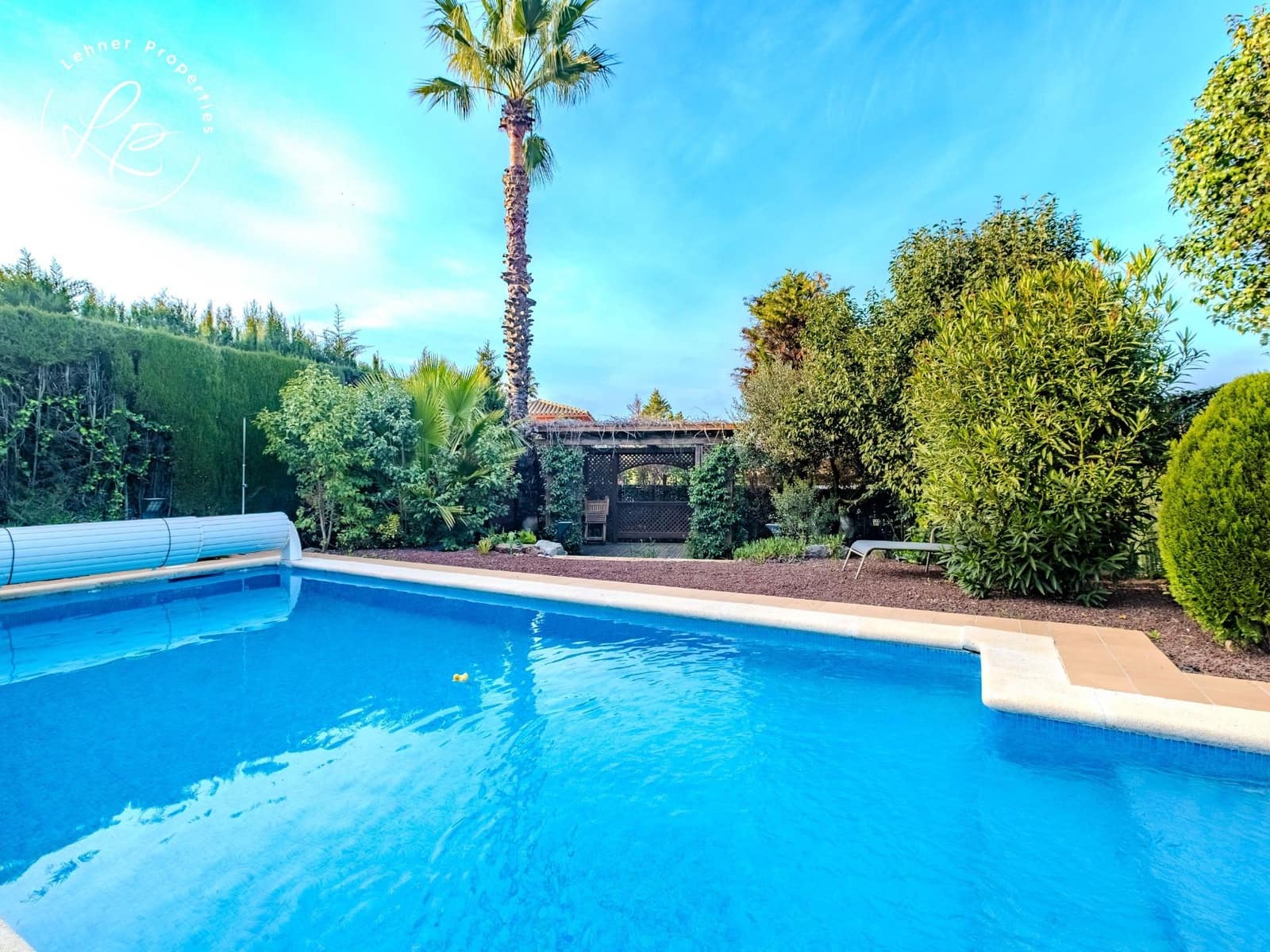 3 bedroom Terraced Villa for sale in Navata with pool - € 475,000 (Ref: 9698809)