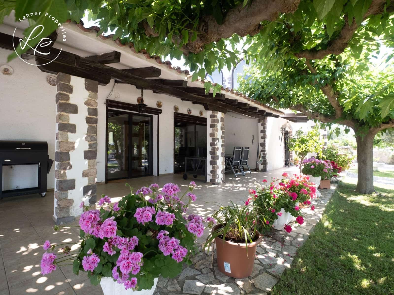 3 bedroom Finca/Country House for sale in Pedret i Marza with pool garage - € 1,980,000 (Ref: 9899164)