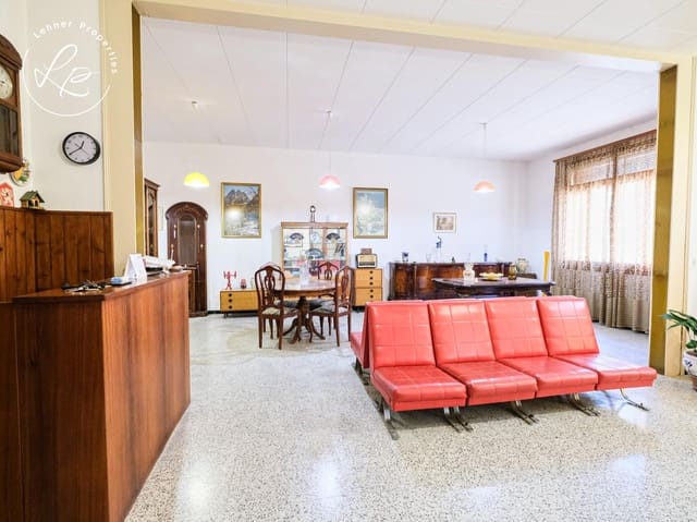 13 soveværelse Hotel til salg i Garriguella - € 600.000 (Ref: 9903911)