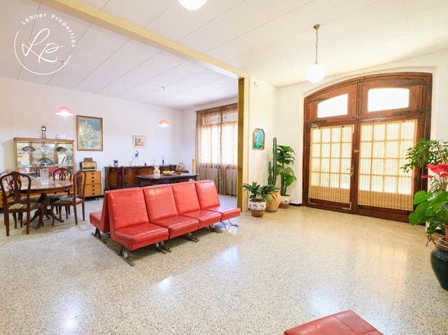 13 soveværelse Hotel til salg i Garriguella - € 600.000 (Ref: 9903911)