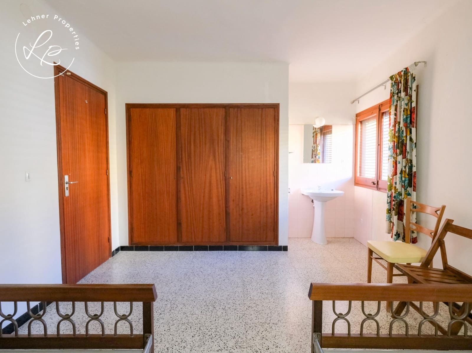 13 soverom Hotell til salgs i Garriguella - € 600 000 (Ref: 9903911)