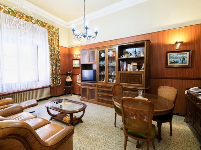 13 soveværelse Hotel til salg i Garriguella - € 600.000 (Ref: 9903911)