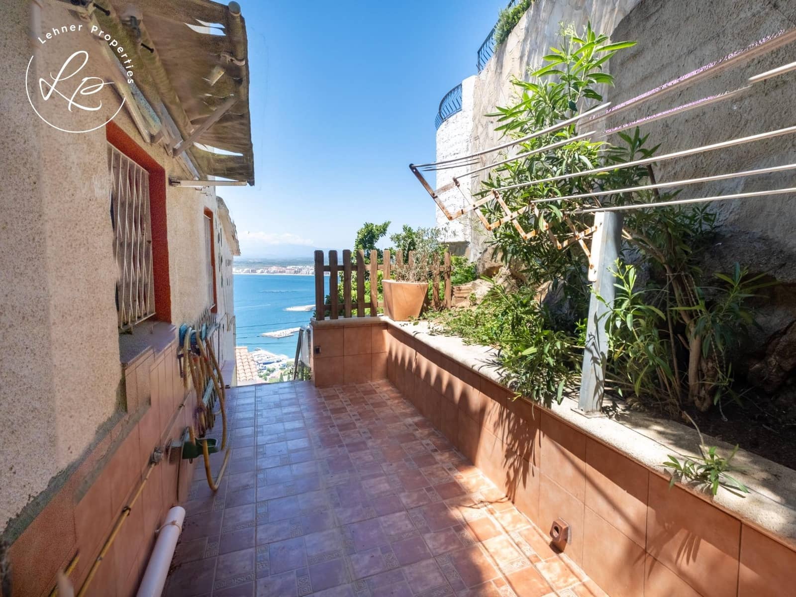 3 soveværelse Villa til salg i Roses med swimmingpool garage - € 775.000 (Ref: 9903912)