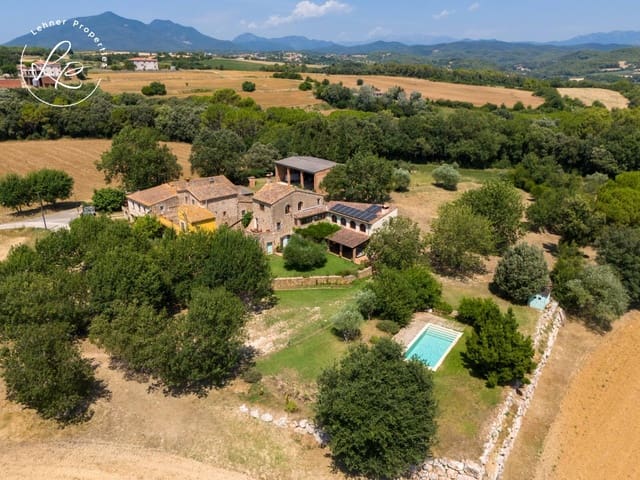 4 quarto Quinta/Casa Rural para venda em Ordis com piscina - 850 000 € (Ref: 9952607)