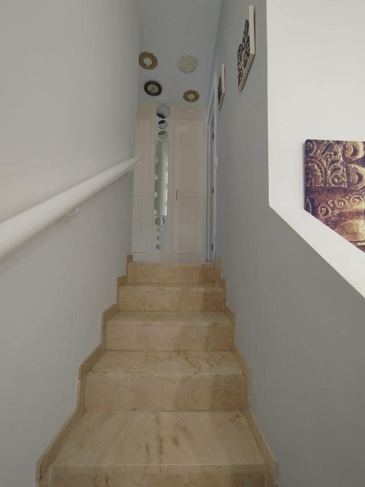 2 slaapkamer Flat te huur in Puerto Rico met zwembad - € 1.500 (Ref: 10001276)