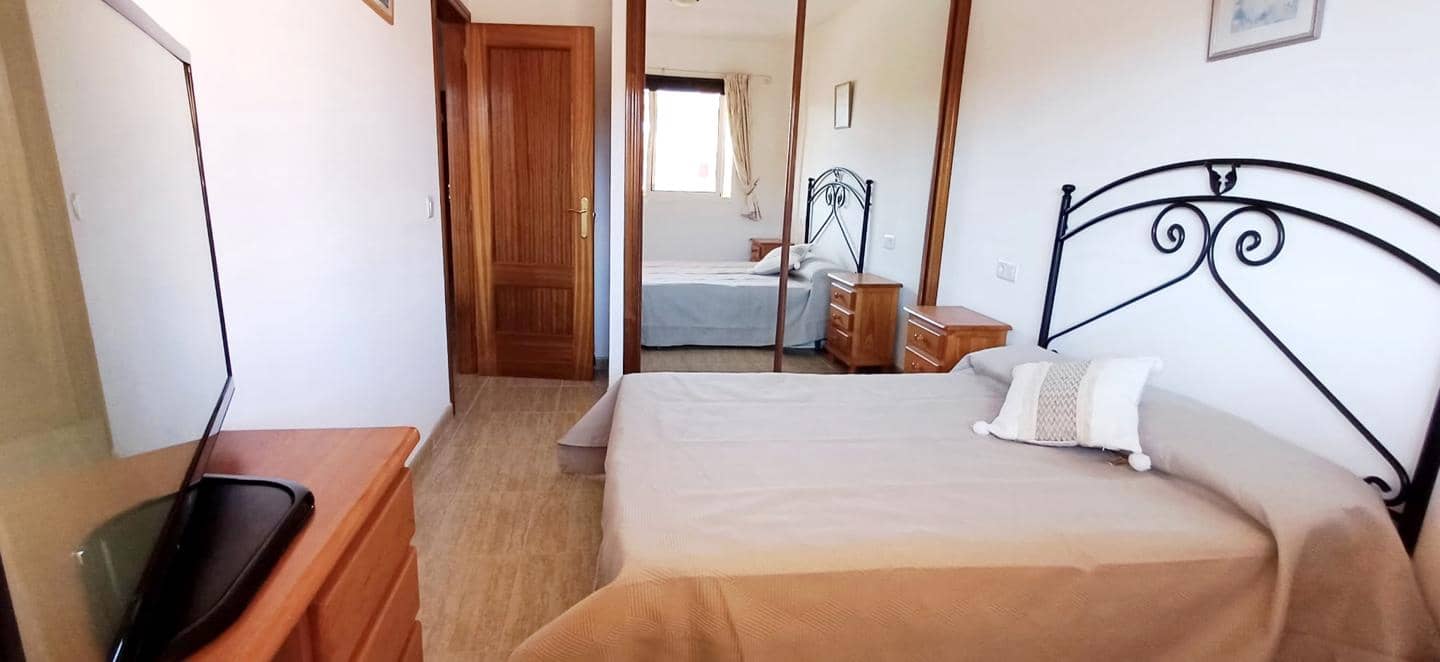 2 sovrum Lägenhet att hyra i La Oliva med pool garage - 1 200 € (Ref: 10009722)
