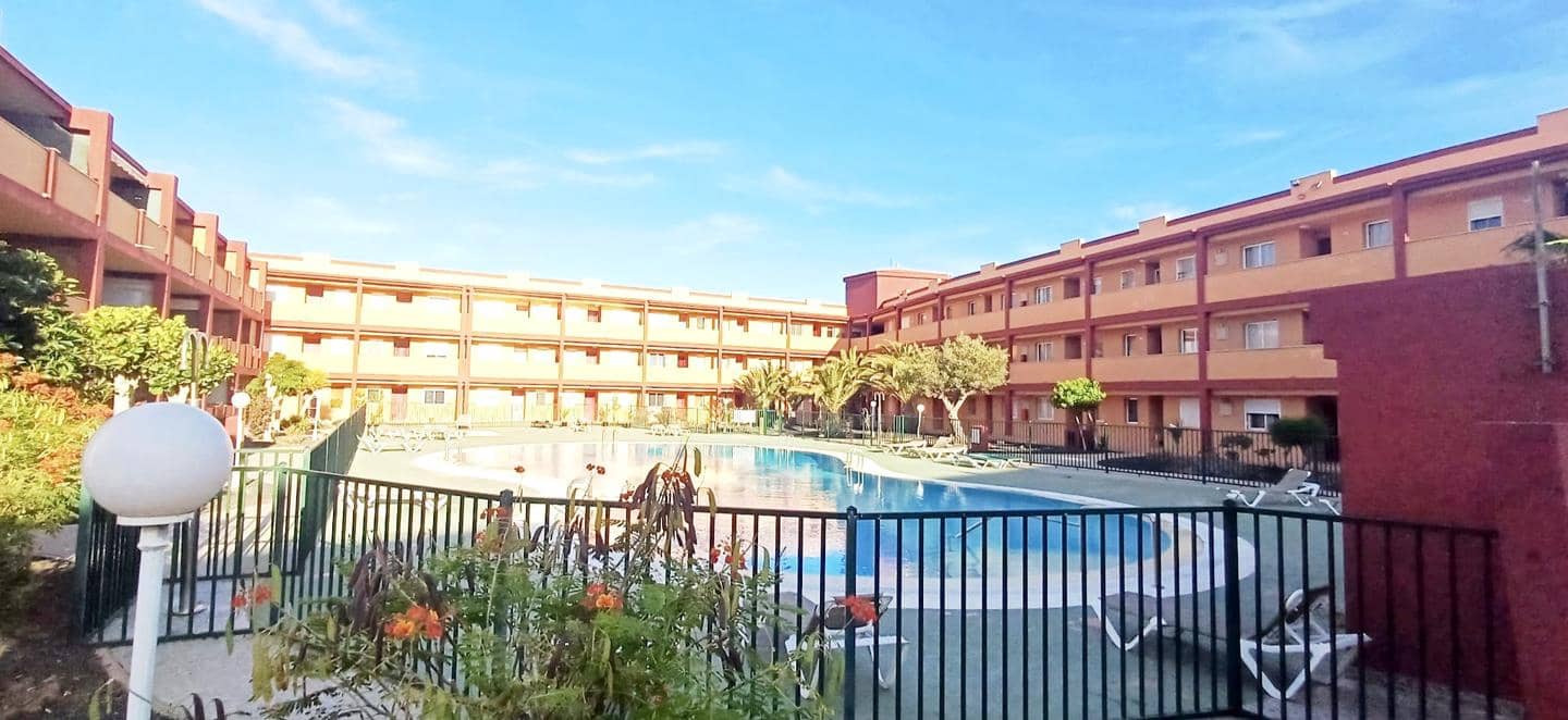 2 sovrum Lägenhet att hyra i La Oliva med pool garage - 1 200 € (Ref: 10009722)