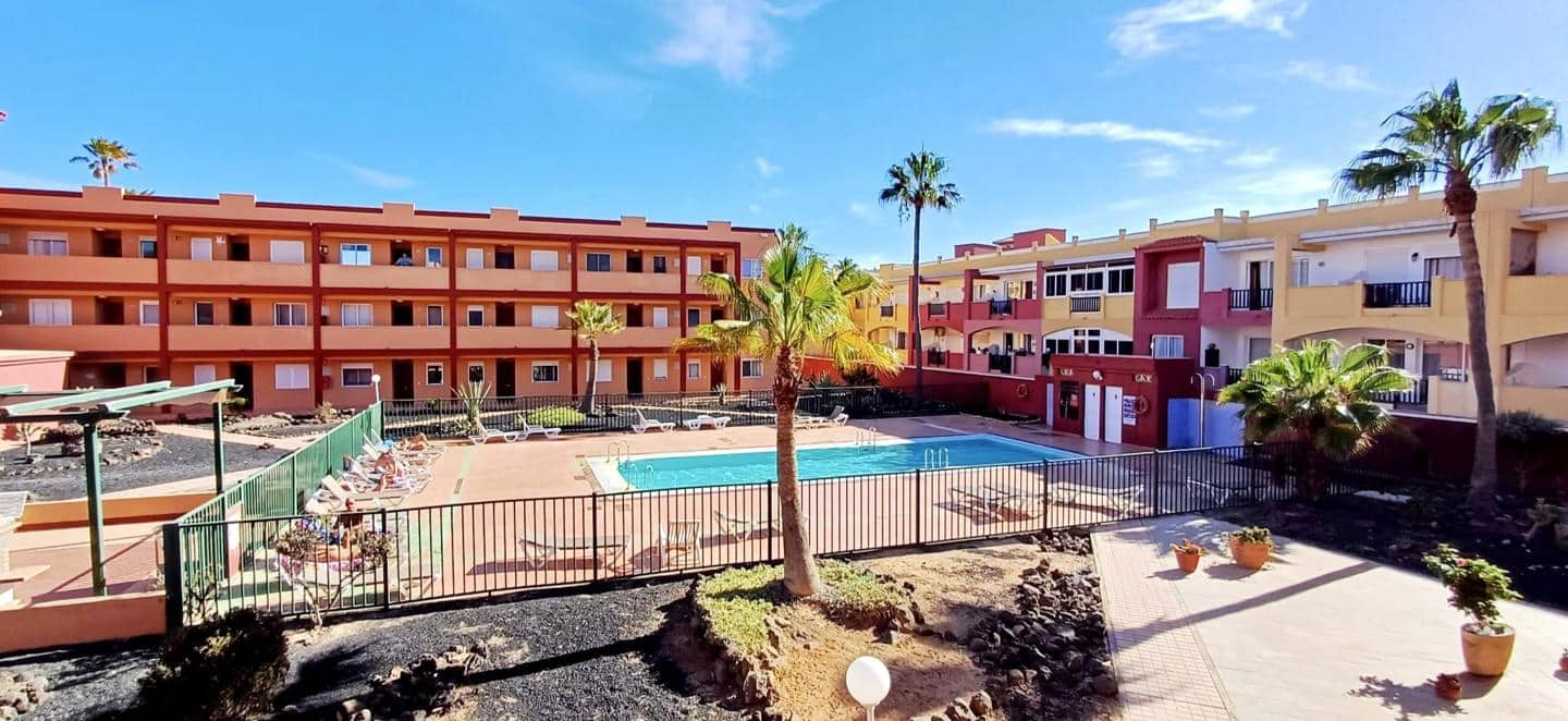 2 sovrum Lägenhet att hyra i La Oliva med pool garage - 1 200 € (Ref: 10009722)