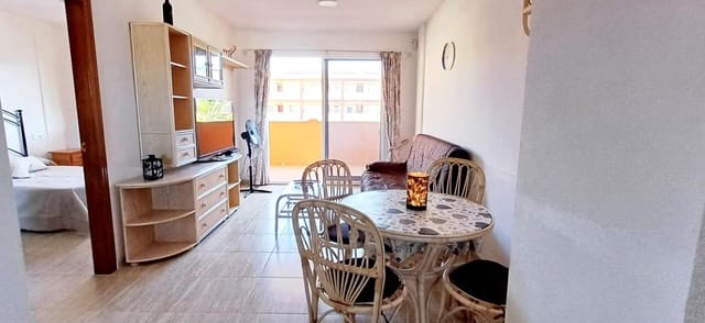 2 bedroom Flat for rent in La Oliva - € 1,200 (Ref: 10009722)