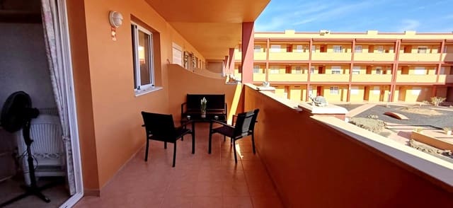 2 bedroom Flat for rent in La Oliva - € 1,200 (Ref: 10009722)