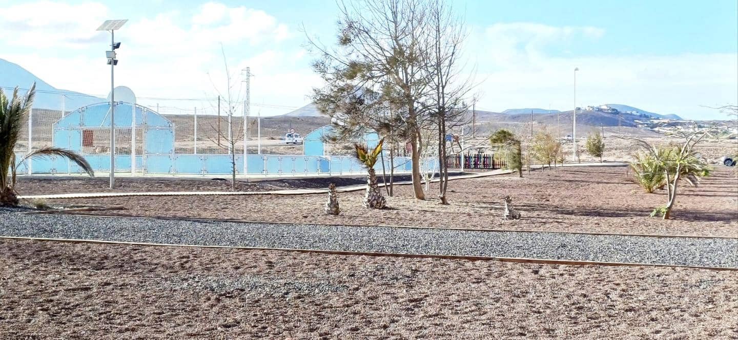 2 sovrum Lägenhet att hyra i La Oliva med pool garage - 1 200 € (Ref: 10009722)