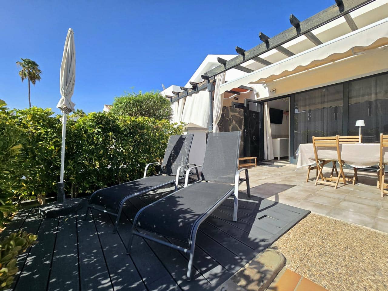 1 sypialnia Bungalow do wynajęcia w Maspalomas z basenem - 1 300 € (Ref: 10009723)