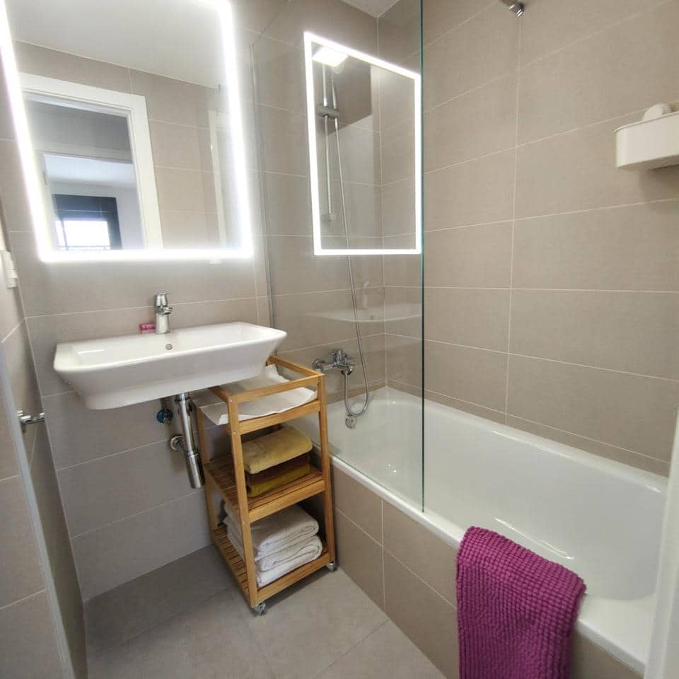 2 soveværelse Lejlighed til leje i Las Palmas de Gran Canaria med swimmingpool garage - € 2.200 (Ref: 10016656)