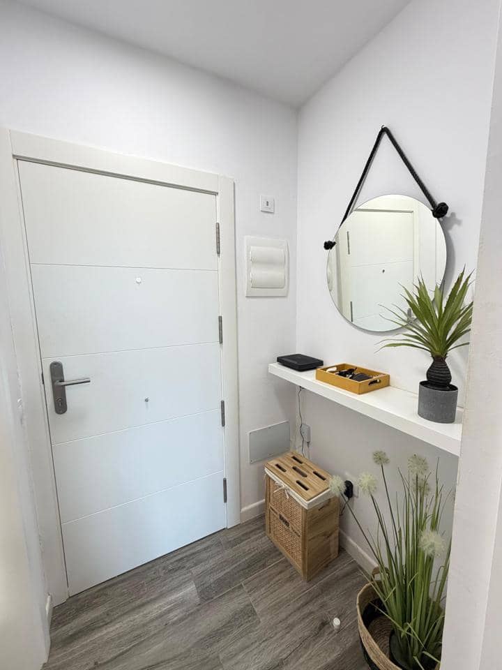 Leilighet til leie i San Agustin med svømmebasseng - € 900 (Ref: 10016657)