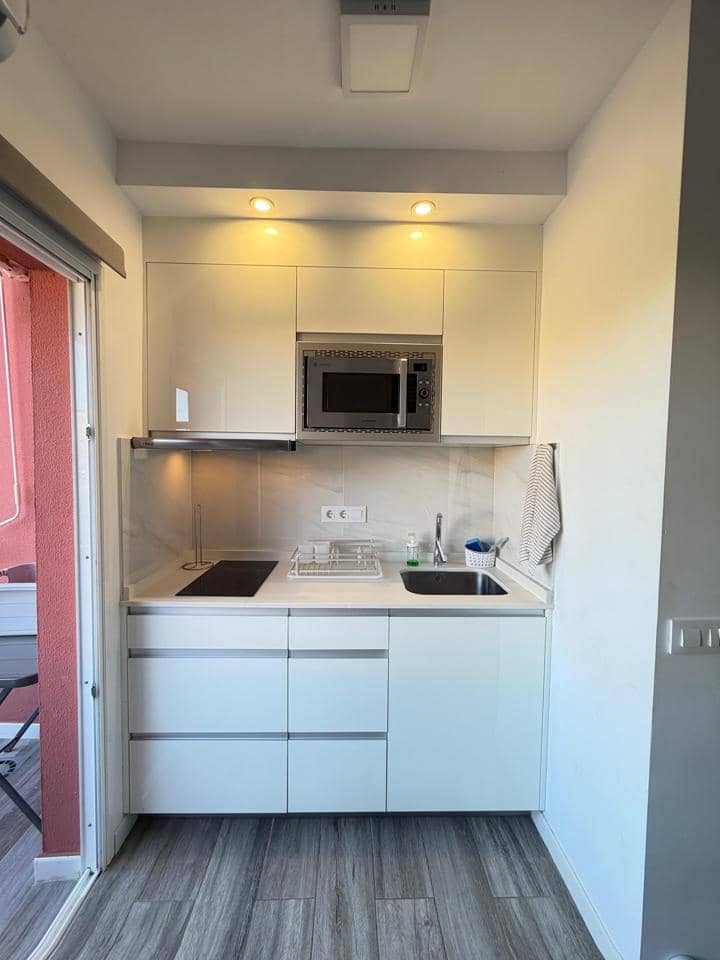 Leilighet til leie i San Agustin med svømmebasseng - € 900 (Ref: 10016657)