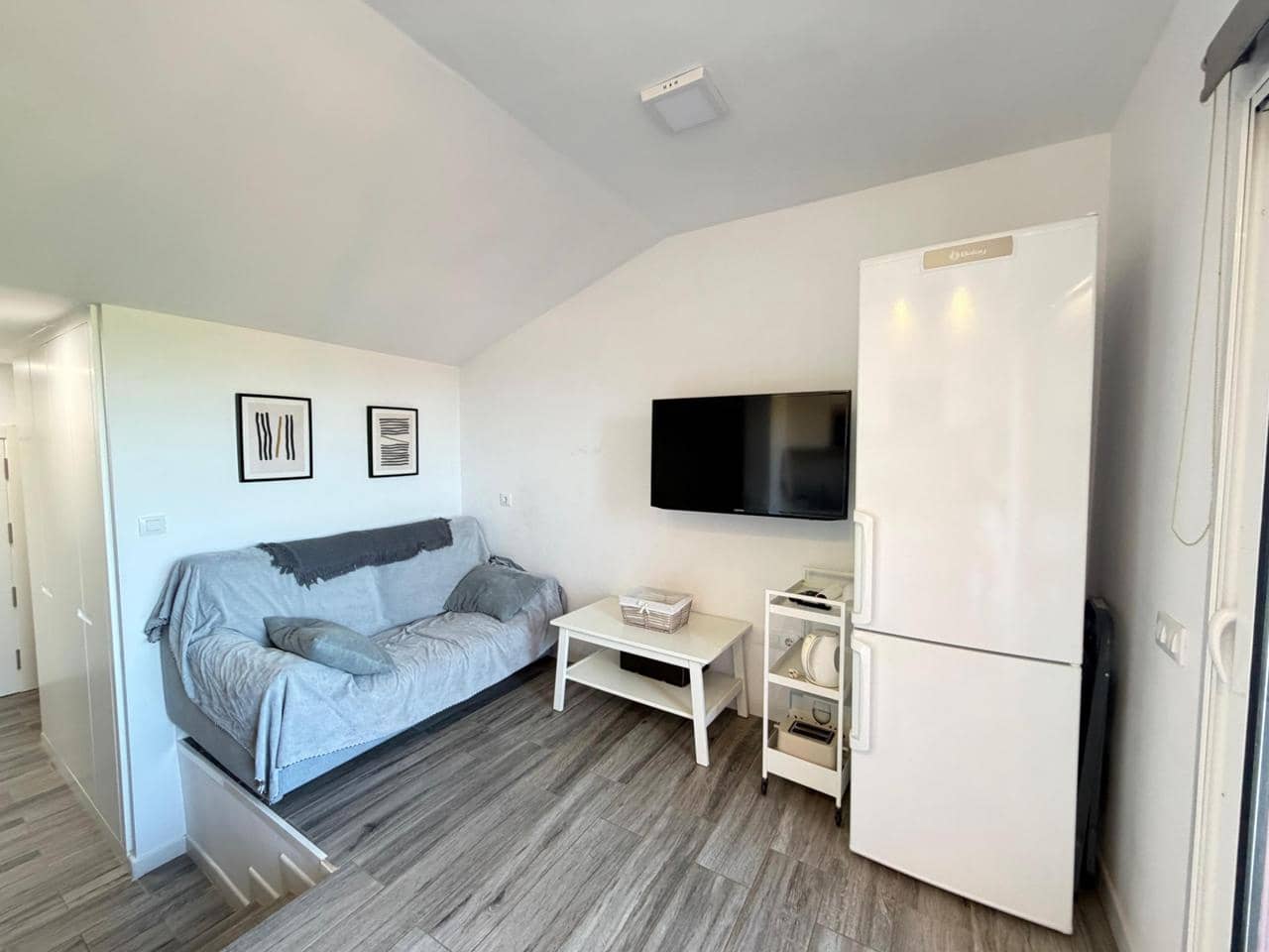 Leilighet til leie i San Agustin med svømmebasseng - € 900 (Ref: 10016657)