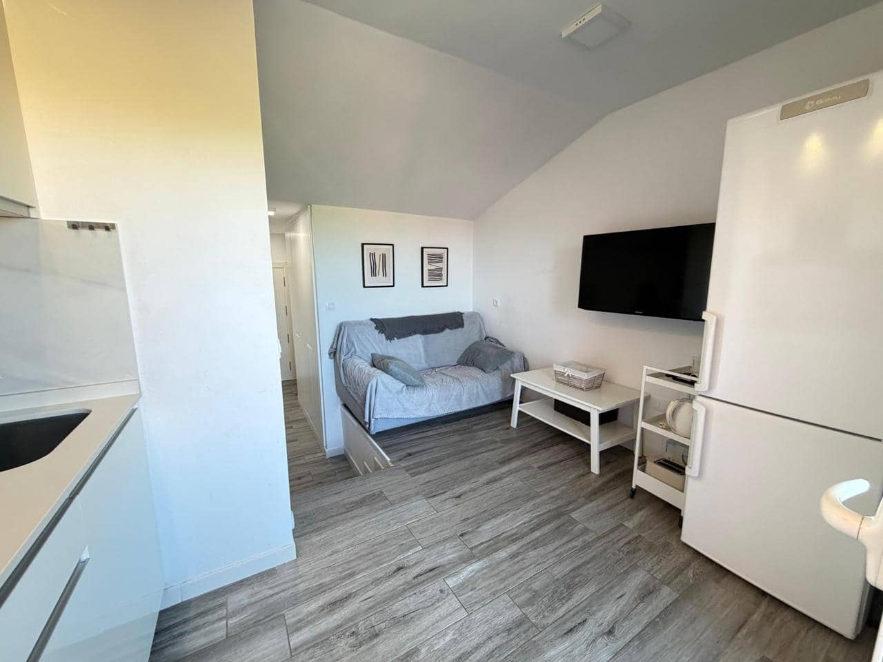 Leilighet til leie i San Agustin med svømmebasseng - € 900 (Ref: 10016657)