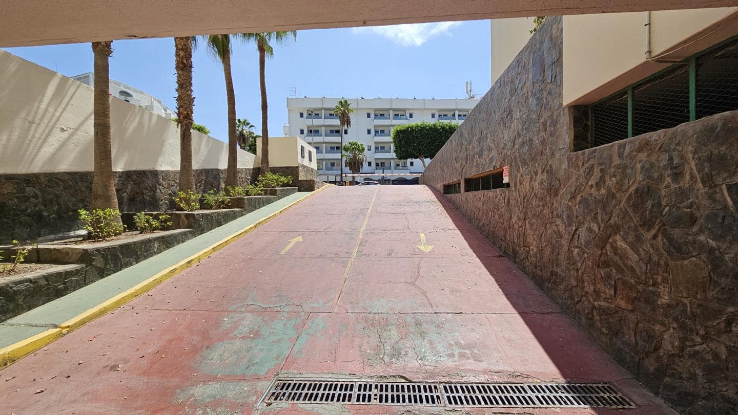 Appartement de 3 chambres à louer à Playa del Ingles avec piscine garage - 1 500 € (Ref: 10031249)