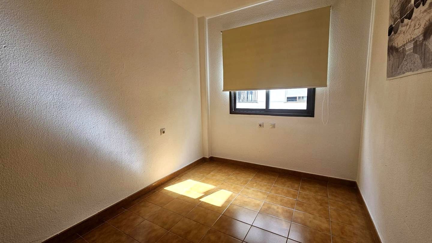 3 bedroom Flat for rent in Playa del Ingles with pool garage - € 1,500 (Ref: 10031249)