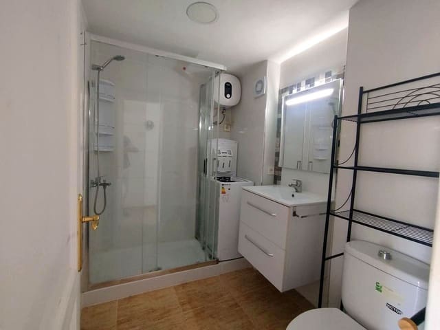 1 makuuhuone Asunto vuokrattavana paikassa Playa del Inglés, San Bartolomé de Tirajana mukana uima-altaan - 1 400 € (Ref: 10031250)