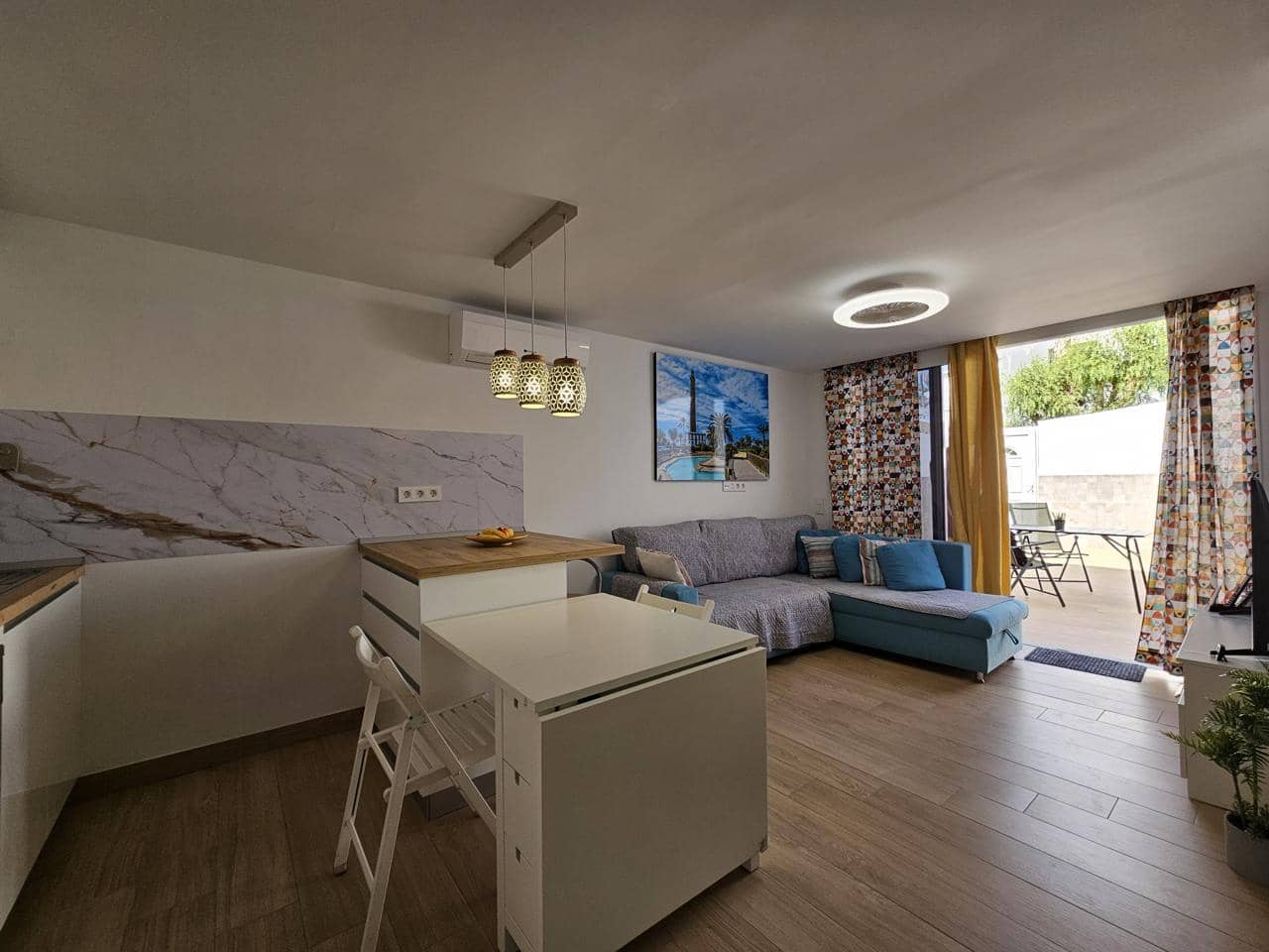2 soveværelse Lejlighed til leje i Sonneland med swimmingpool - € 1.350 (Ref: 10031251)