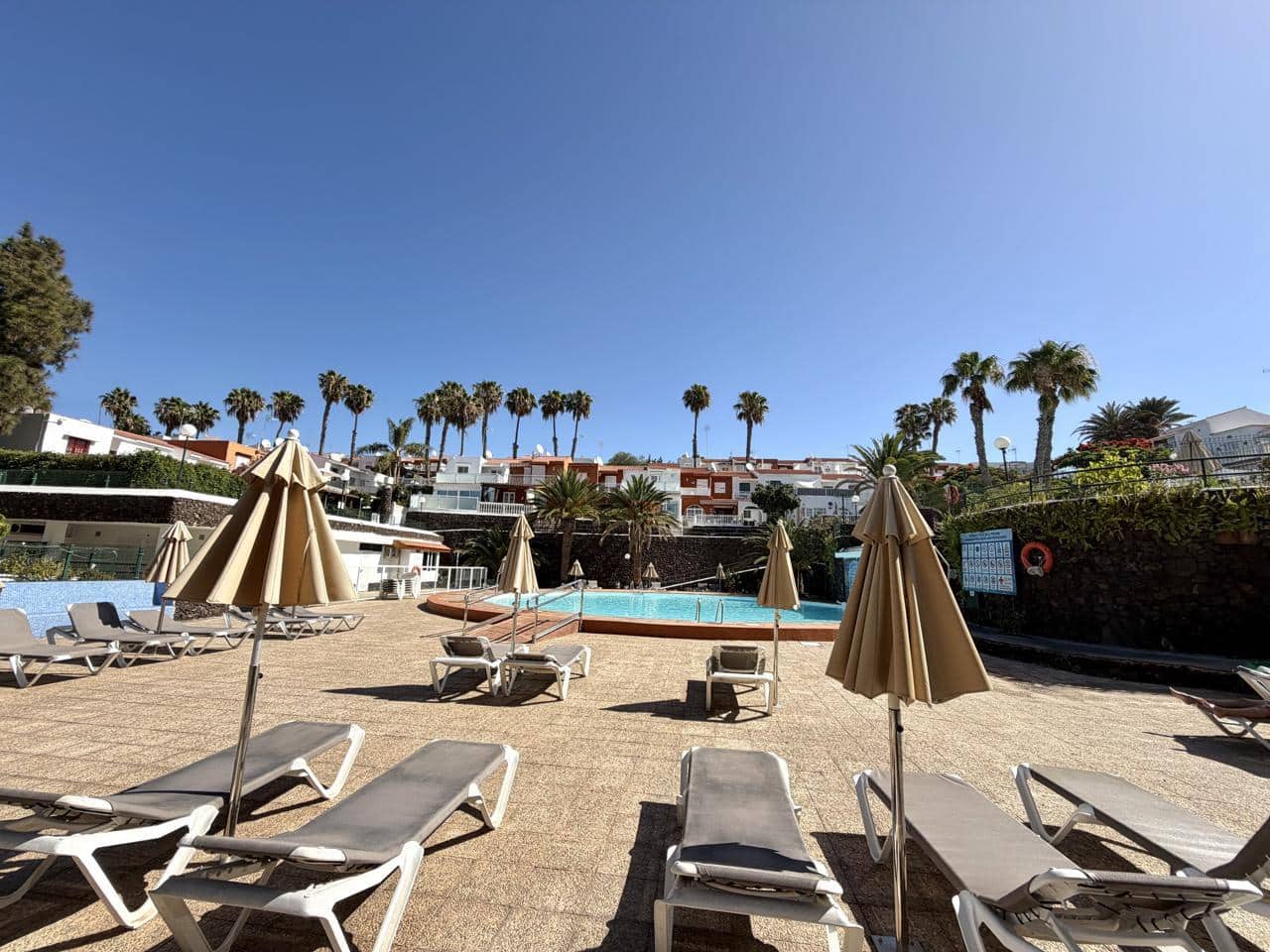2 soveværelse Lejlighed til leje i Sonneland med swimmingpool - € 1.350 (Ref: 10031251)