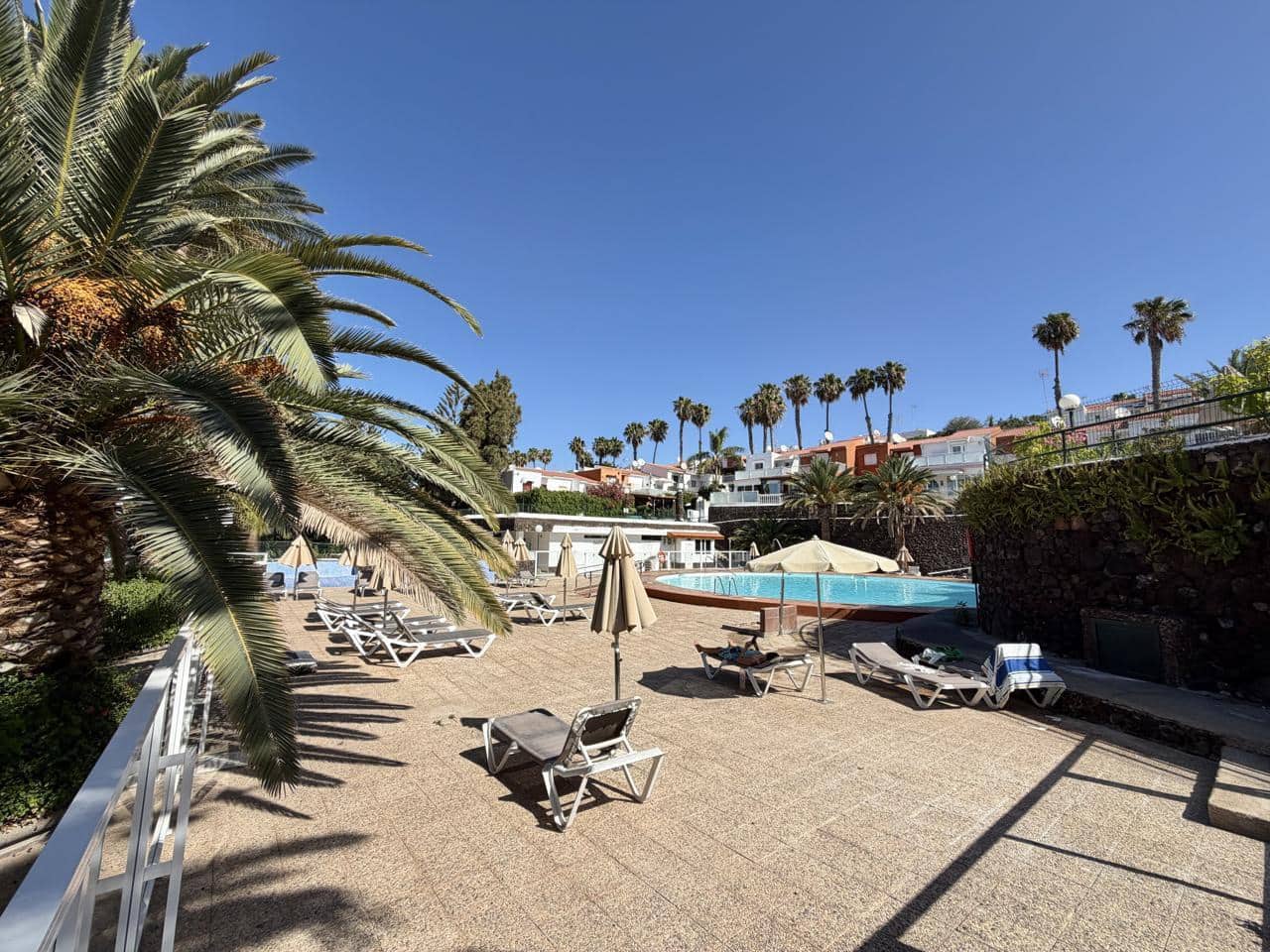 2 soveværelse Lejlighed til leje i Sonneland med swimmingpool - € 1.350 (Ref: 10031251)