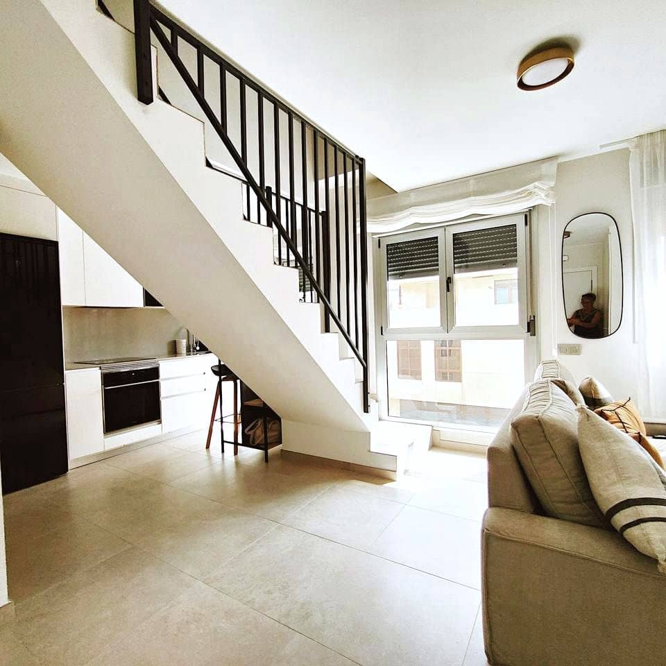Piso de 1 habitación en Las Palmas de Gran Canaria en alquiler con garaje - 1.500 € (Ref: 10047607)
