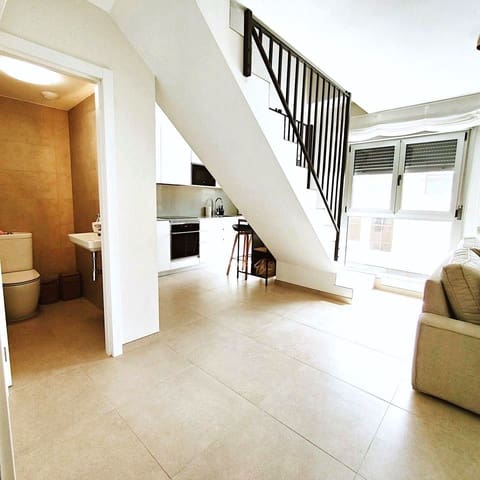 Piso de 1 habitación en Santa Catalina - Canteras, Las Palmas de Gran Canaria en alquiler con garaje - 1.500 € (Ref: 10047607)