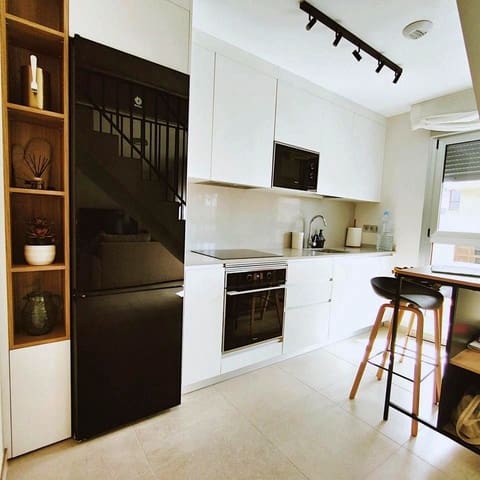Piso de 1 habitación en Santa Catalina - Canteras, Las Palmas de Gran Canaria en alquiler con garaje - 1.500 € (Ref: 10047607)