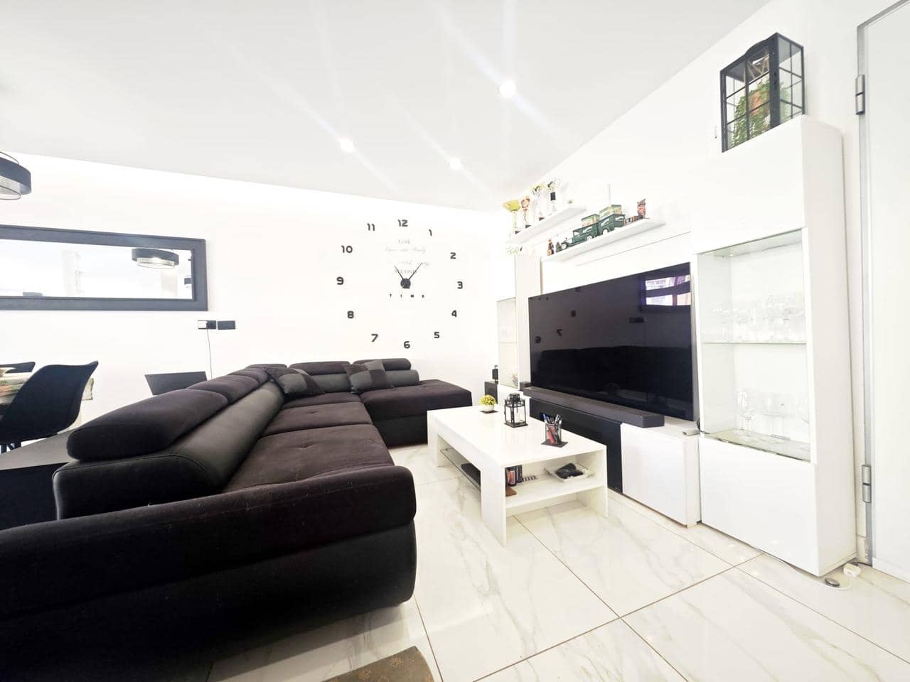 2 bedroom Flat for sale in San Fernando - € 265,000 (Ref: 10048052)