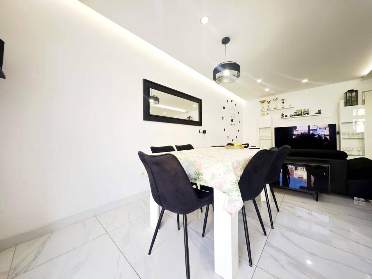 2 bedroom Flat for sale in San Fernando - € 265,000 (Ref: 10048052)
