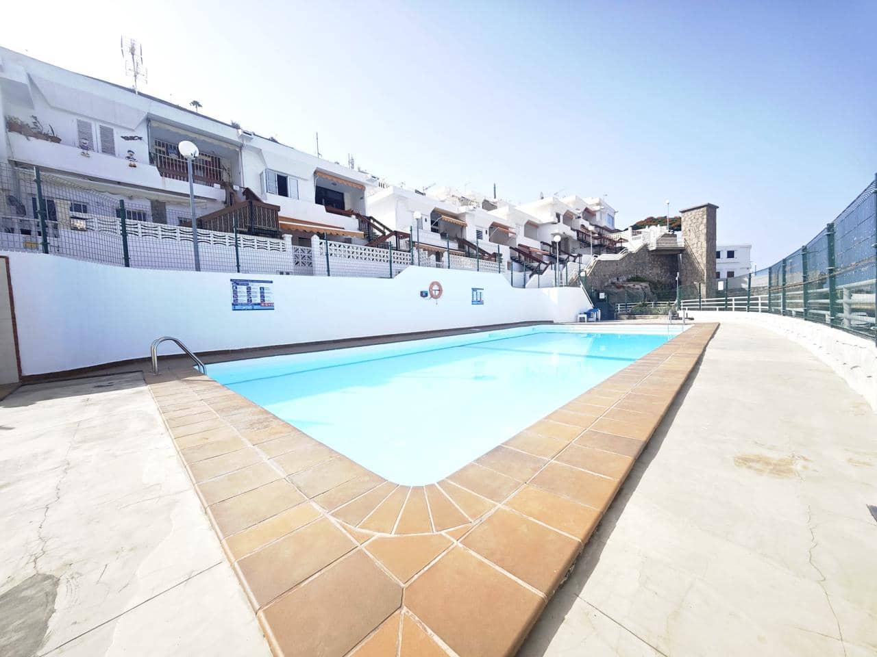 1 quarto Apartamento para arrendar em Puerto Rico com piscina - 1 100 € (Ref: 10054487)