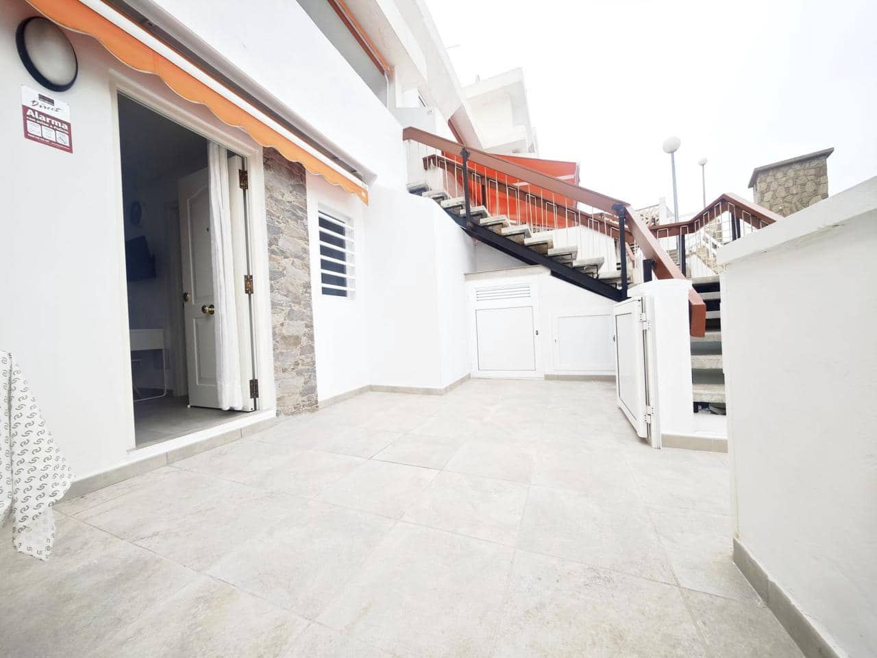 1 quarto Apartamento para arrendar em Puerto Rico com piscina - 1 100 € (Ref: 10054487)