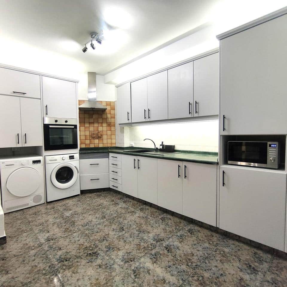 3 bedroom Flat for rent in Telde - € 950 (Ref: 10061039)
