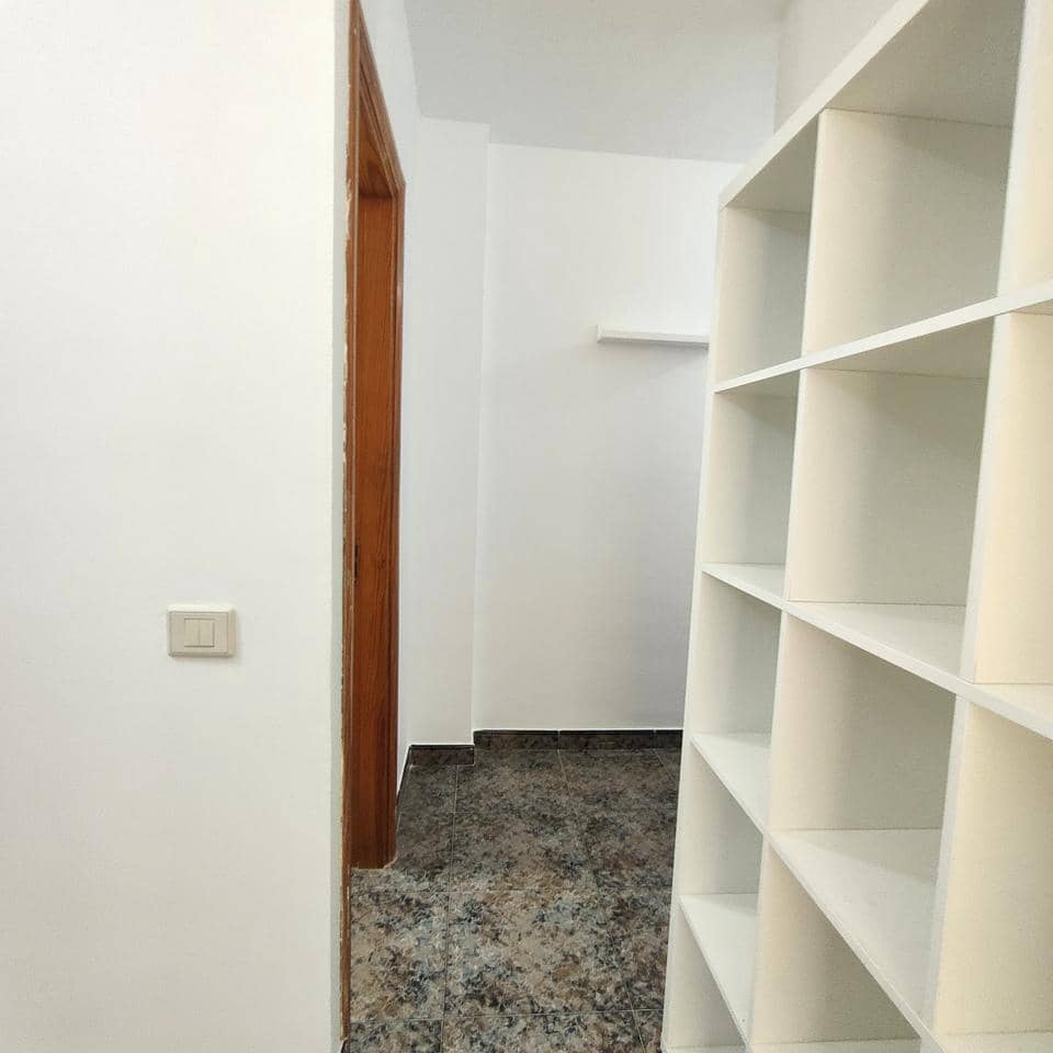 3 bedroom Flat for rent in Telde - € 950 (Ref: 10061039)