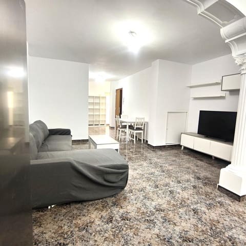 3 quarto Apartamento para arrendar em Telde - 950 € (Ref: 10061039)