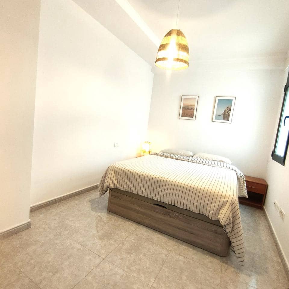 2 quarto Apartamento para arrendar em Santa Maria de Guia de Gran Canaria com garagem - 1 300 € (Ref: 10061040)