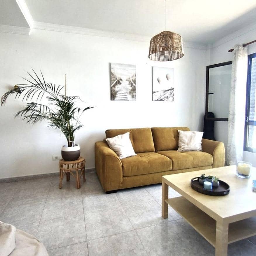 2 quarto Apartamento para arrendar em Santa Maria de Guia de Gran Canaria com garagem - 1 300 € (Ref: 10061040)